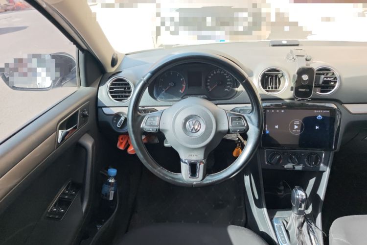 Used Volkswagen Jetta 2016 1.6L 25th Anniversary Edition Steering Wheel
