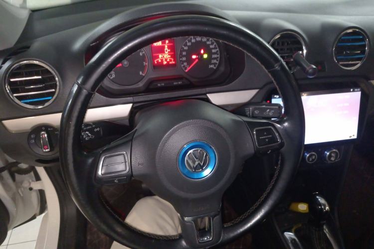 Used Volkswagen Jetta 2016 1.6L 25th Anniversary Edition Steering Wheel
