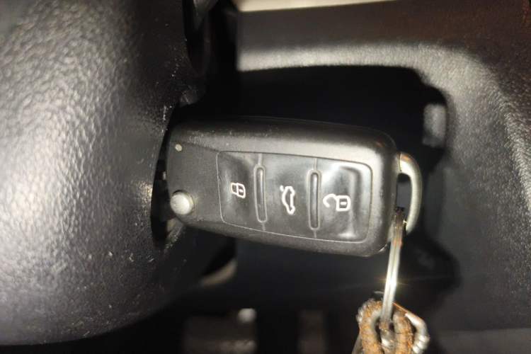 Used Volkswagen Jetta 2016 1.6L 25th Anniversary Edition Vehicle Key