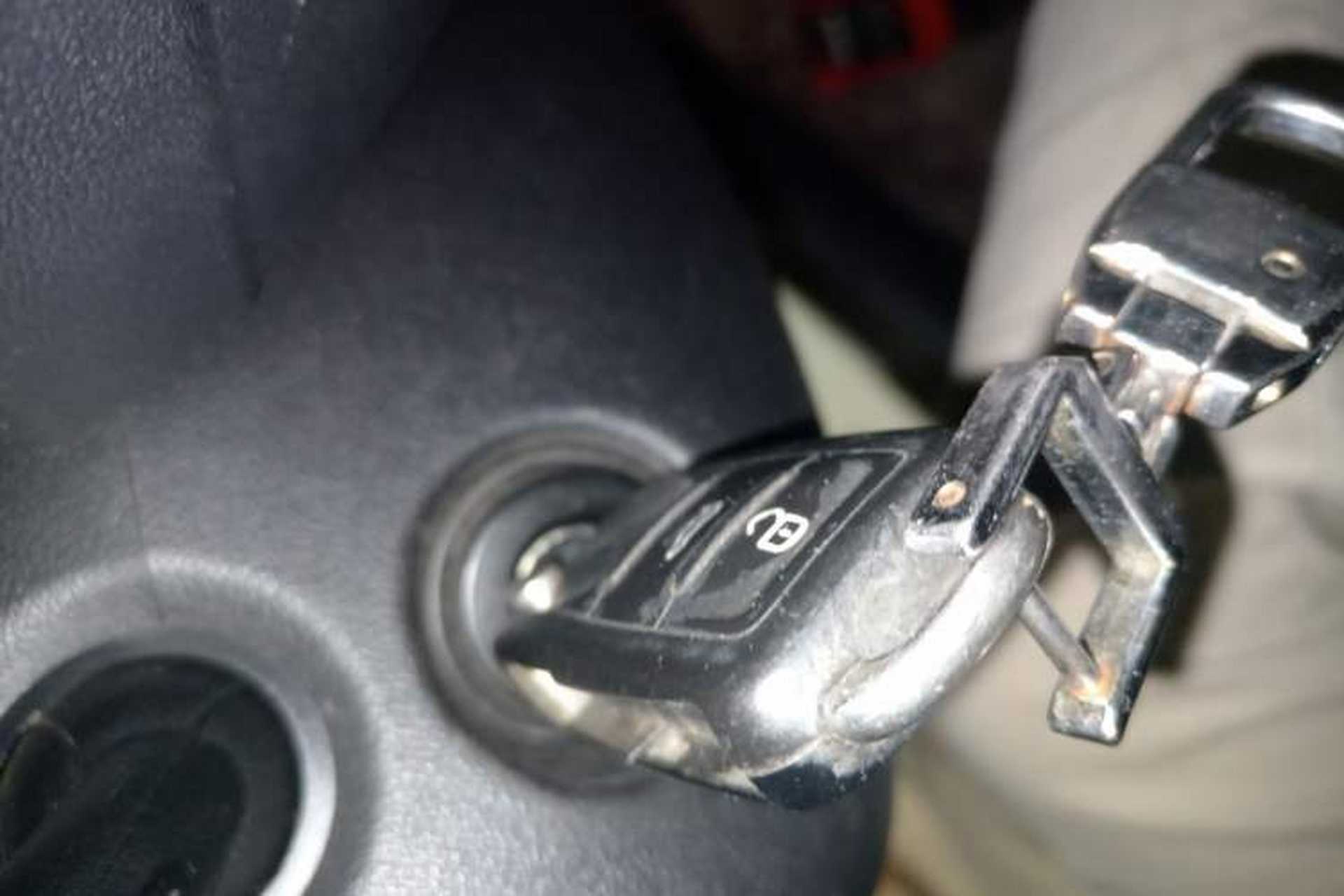 Used Volkswagen Jetta 2016 1.6L 25th Anniversary Edition Vehicle Key