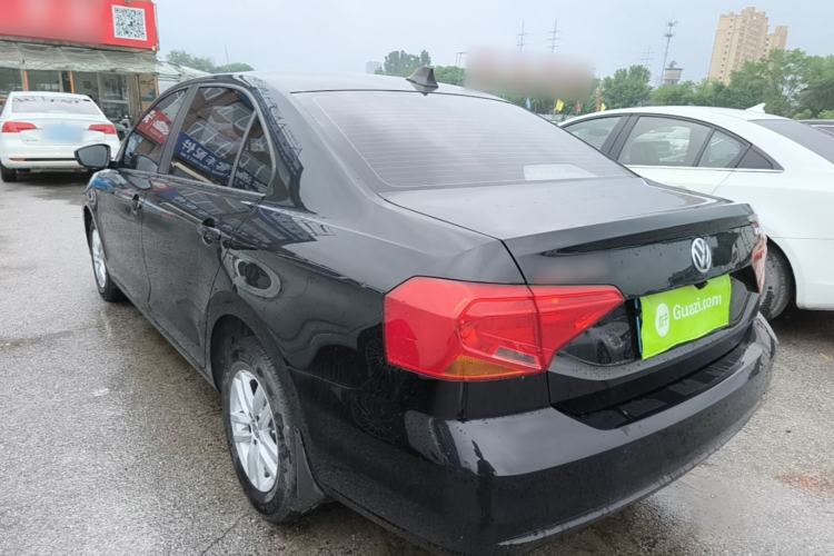 Used Volkswagen Jetta 2017 1.4L Manual Fashion Edition Exterior 2