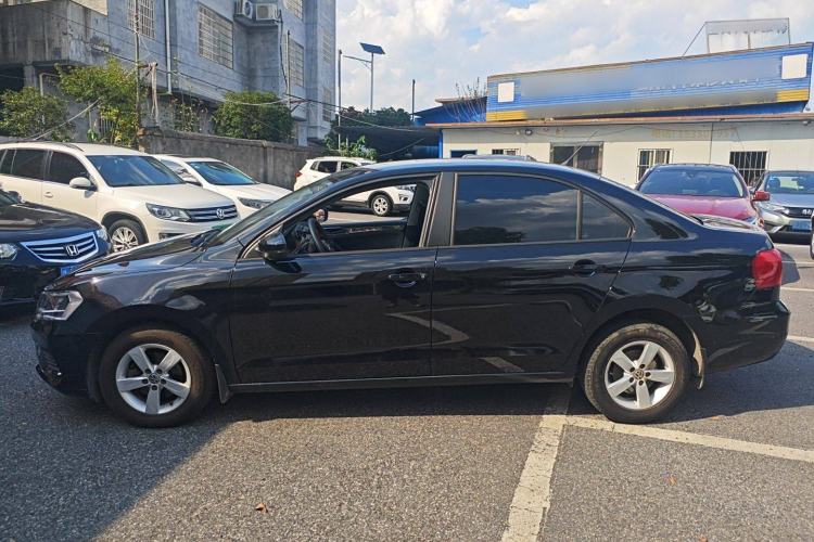 Used Volkswagen Jetta 2017 1.5L Manual Fashion Edition Exterior 3