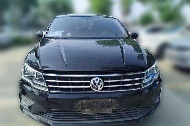 Used Volkswagen Jetta 2017 1.4L Manual Fashion Edition Front