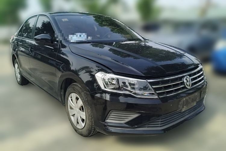 Used Volkswagen Jetta 2017 1.4L Manual Fashion Edition Front Right 45 Deg