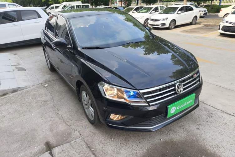 Used Volkswagen Jetta 2017 1.5L Manual Comfort Model Front Right 45 Deg
