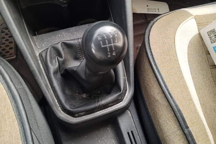 Used Volkswagen Jetta 2017 1.4L Manual Fashion Edition Gear Lever