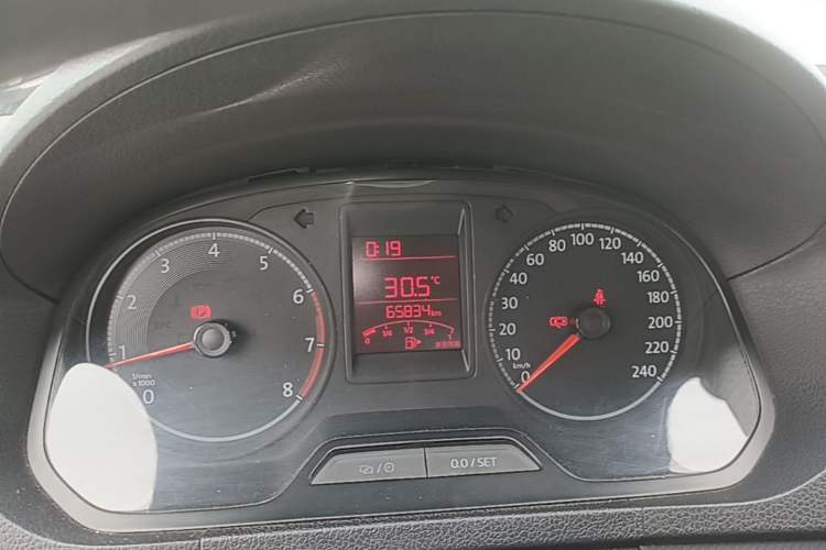 Used Volkswagen Jetta 2017 1.4L Manual Fashion Edition Instrument Cluster