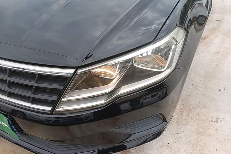 Used Volkswagen Jetta 2017 1.4L Manual Fashion Edition Left Front Headlight