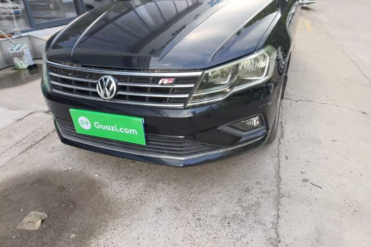 Used Volkswagen Jetta 2017 1.5L Manual Comfort Model Left Front Headlight
