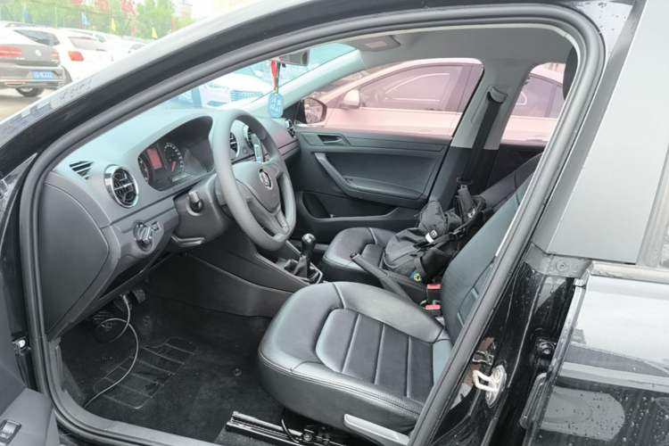 Used Volkswagen Jetta 2017 1.4L Manual Fashion Edition Left Front Seat