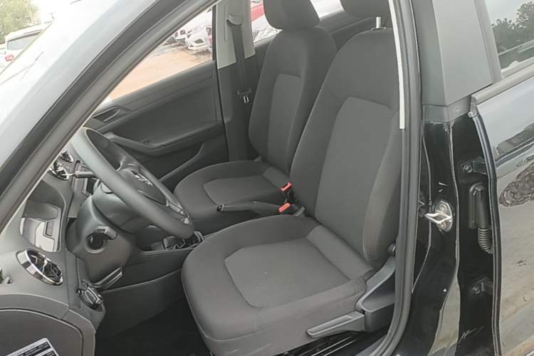 Used Volkswagen Jetta 2017 1.4L Manual Fashion Edition Left Front Seat
