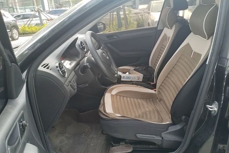 Used Volkswagen Jetta 2017 1.4L Manual Fashion Edition Left Front Seat