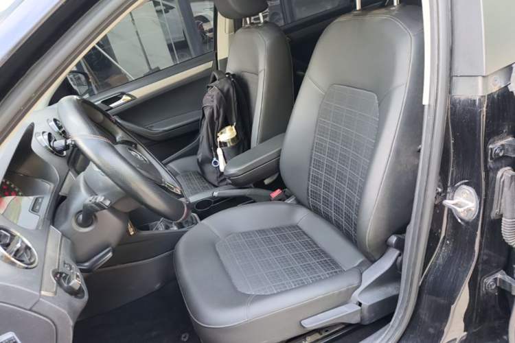 Used Volkswagen Jetta 2017 1.5L Manual Comfort Model Left Front Seat