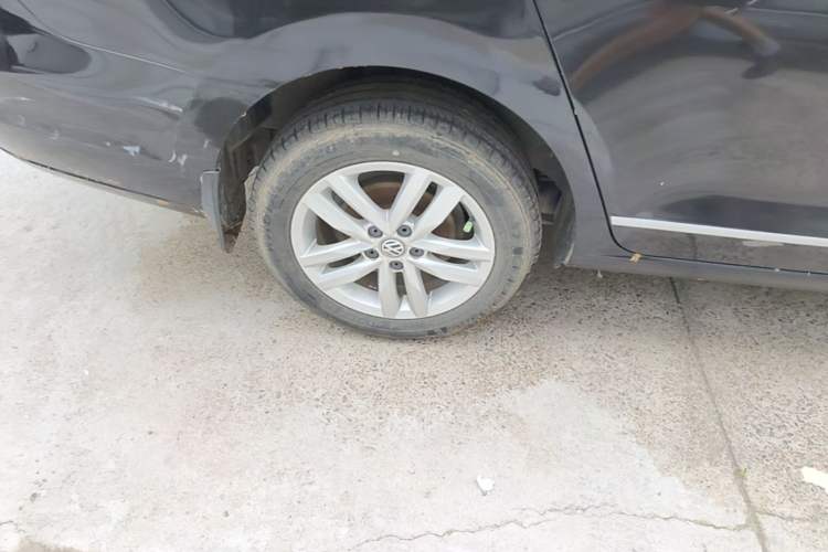 Used Volkswagen Jetta 2017 1.5L Manual Comfort Model Right Rear Wheel Hub