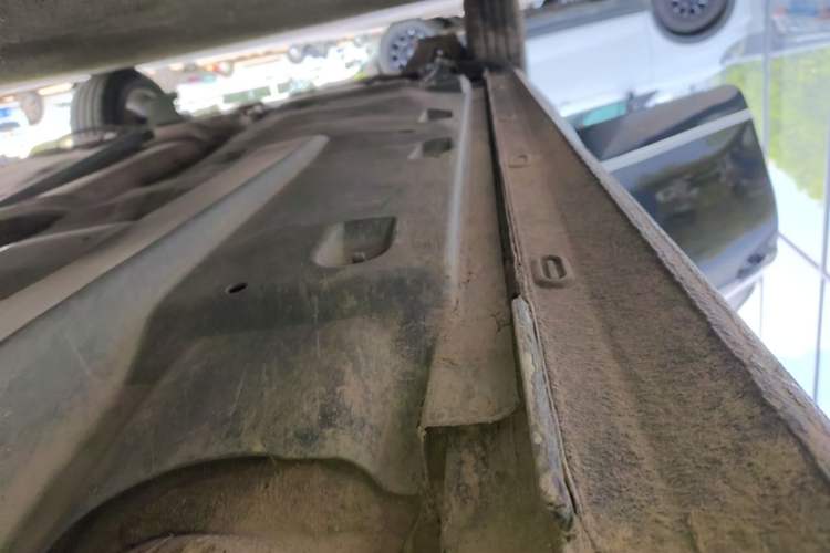 Used Volkswagen Jetta 2017 1.5L Manual Comfort Model Right Side Sill