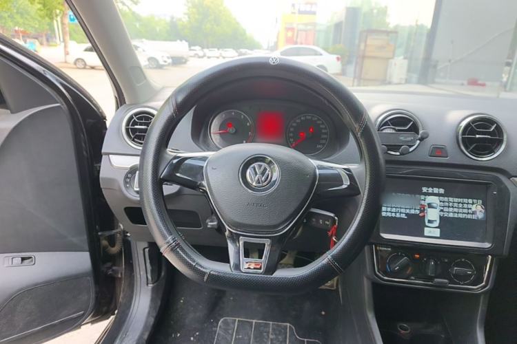Used Volkswagen Jetta 2017 1.5L Manual Comfort Model Steering Wheel