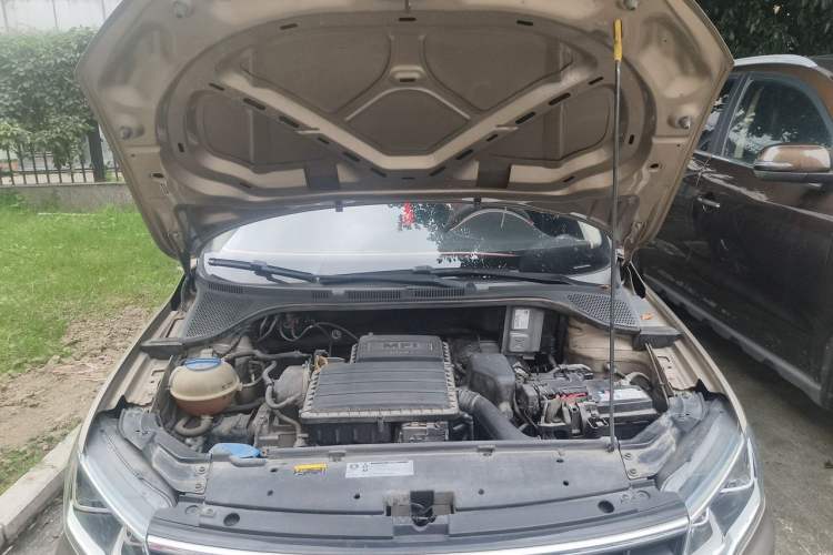 Used Volkswagen Jetta 2017 1.5L Automatic Fashion Model Engine Bay