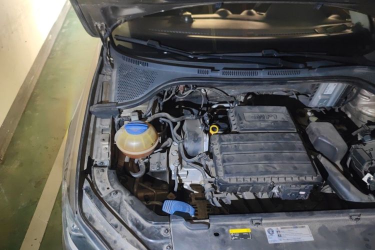 Used Volkswagen Jetta 2017 1.5L Automatic Fashion Model Engine Bay Right