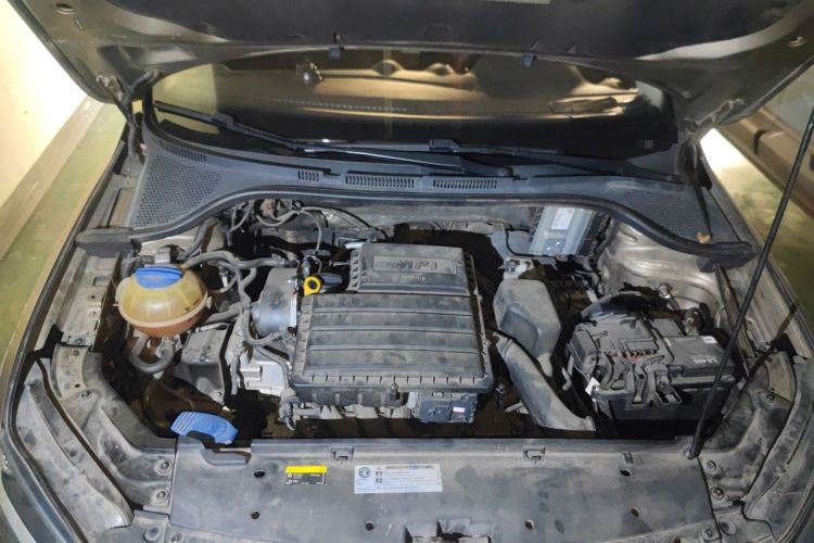 Used Volkswagen Jetta 2017 1.5L Automatic Fashion Model Engine Bay