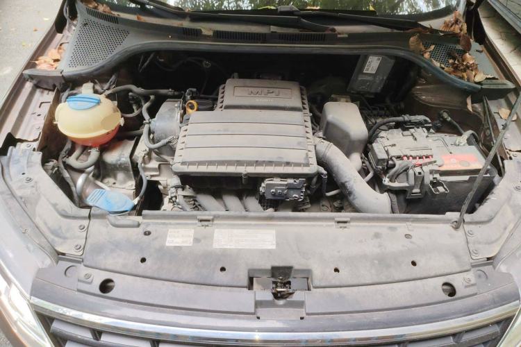 Used Volkswagen Jetta 2017 1.5L Automatic Fashion Model Engine Bay