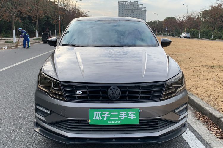 Used Volkswagen Jetta 2017 1.4L Manual Fashion Edition Exterior 1