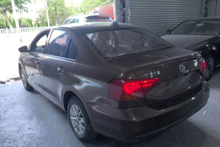 Used Volkswagen Jetta 2017 1.5L Automatic Fashion Model Exterior 3