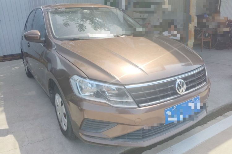 Used Volkswagen Jetta 2017 1.4L Manual Fashion Edition Front Right 45 Deg