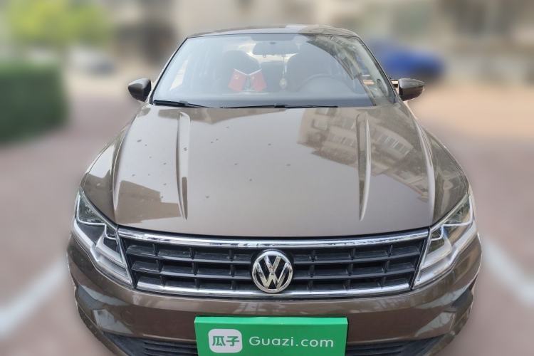 Used Volkswagen Jetta 2017 1.5L Manual Fashion Edition Front