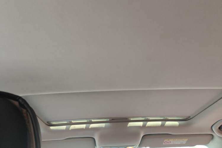 Used Volkswagen Jetta 2017 1.5L Manual Comfort Model Headliner
