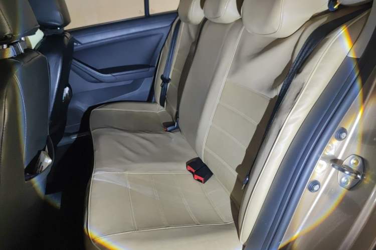 Used Volkswagen Jetta 2017 1.5L Automatic Fashion Model Left Rear Seat