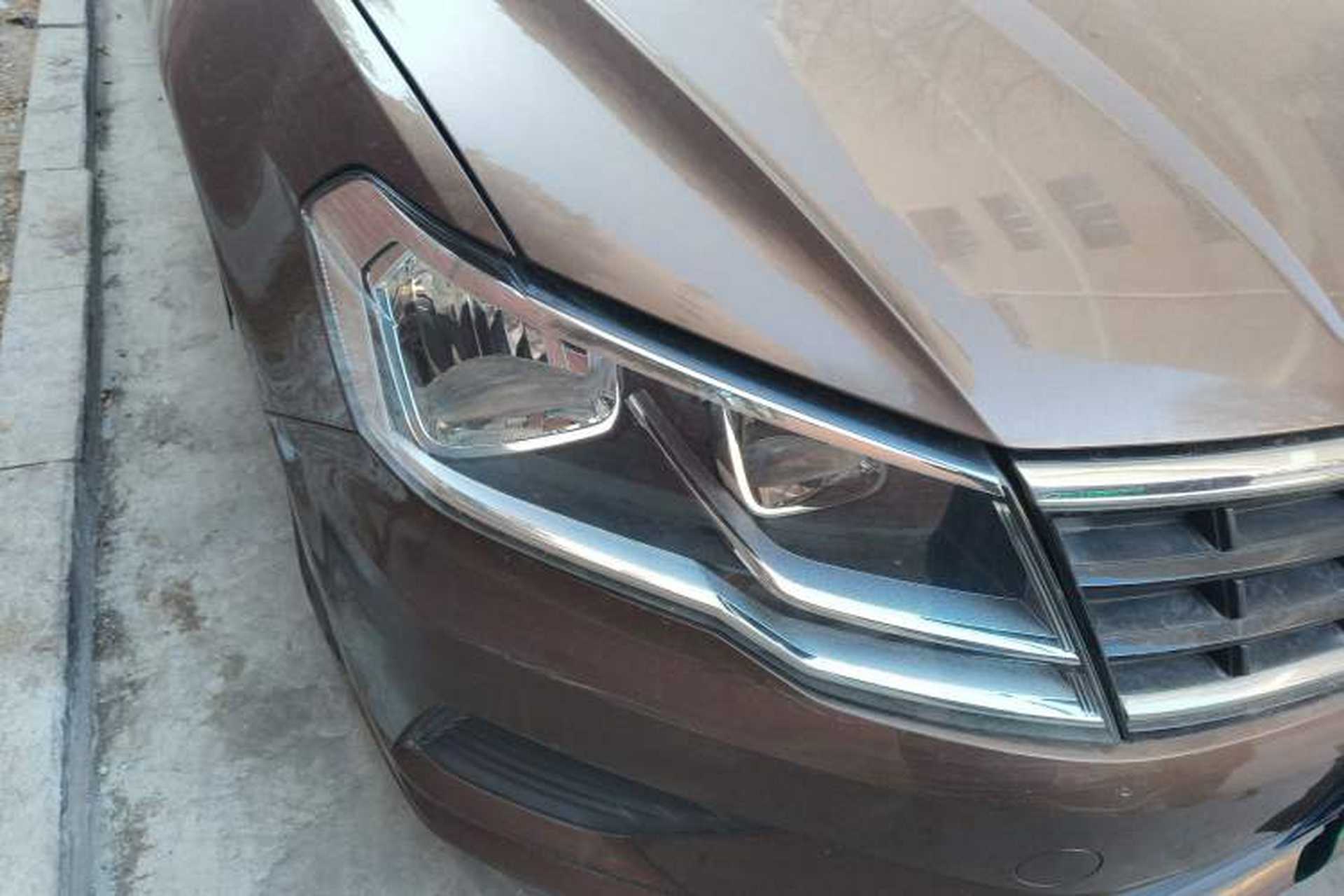 Used Volkswagen Jetta 2017 1.5L Manual Fashion Edition Right Front Headlight