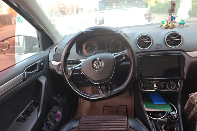 Used Volkswagen Jetta 2017 1.5L Manual Comfort Model Steering Wheel
