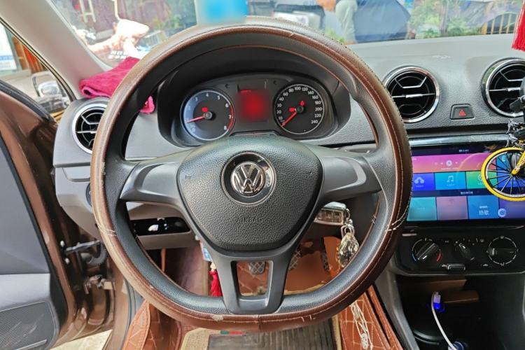 Used Volkswagen Jetta 2017 1.5L Manual Fashion Edition Steering Wheel