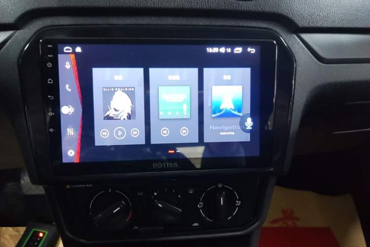 Used Volkswagen Jetta 2017 1.5L Automatic Fashion Model Audio And AC Panel