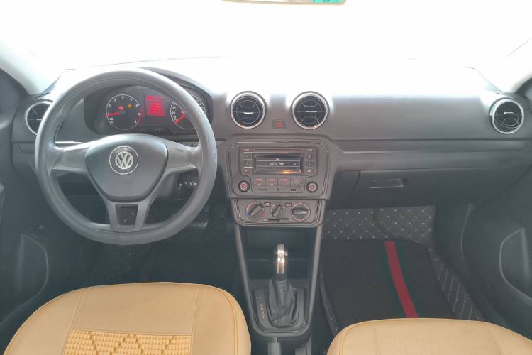 Used Volkswagen Jetta 2017 1.5L Automatic Fashion Model Center Console