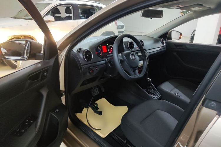 Used Volkswagen Jetta 2017 1.5L Automatic Fashion Model Driver Seat