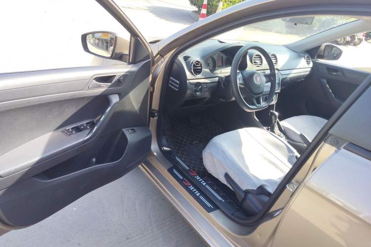 Used Volkswagen Jetta 2017 1.5L Automatic Fashion Model Driver Seat