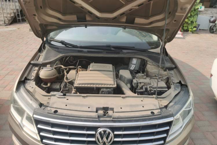 Used Volkswagen Jetta 2017 1.5L Manual Comfort Model Engine Bay