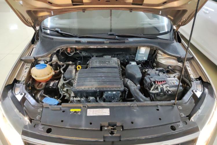 Used Volkswagen Jetta 2017 1.5L Automatic Fashion Model Engine Bay