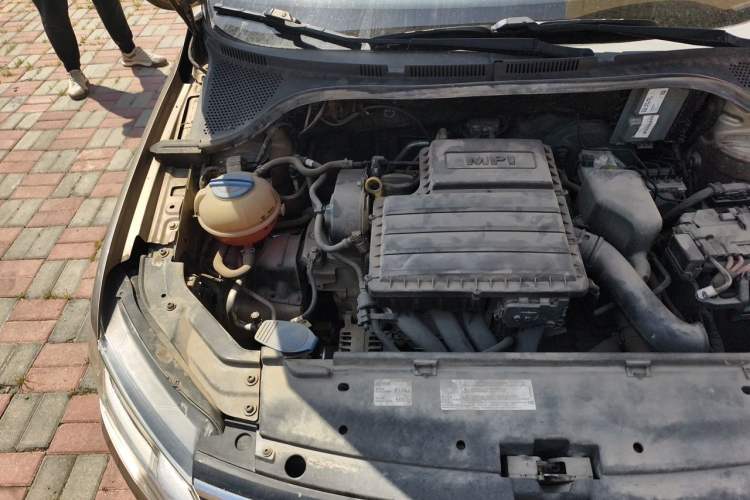 Used Volkswagen Jetta 2017 1.5L Automatic Fashion Model Engine Bay Right