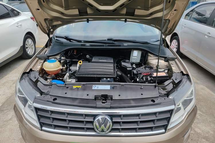 Used Volkswagen Jetta 2017 1.5L Automatic Fashion Model Engine Bay