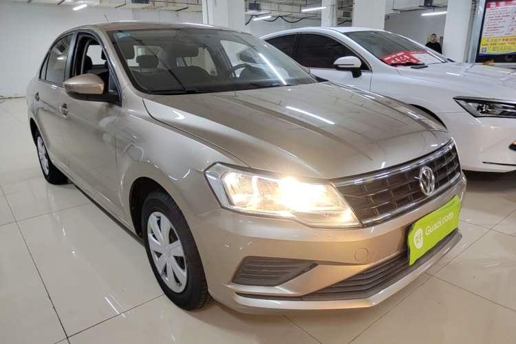 Used Volkswagen Jetta 2017 1.5L Automatic Fashion Model Exterior 1