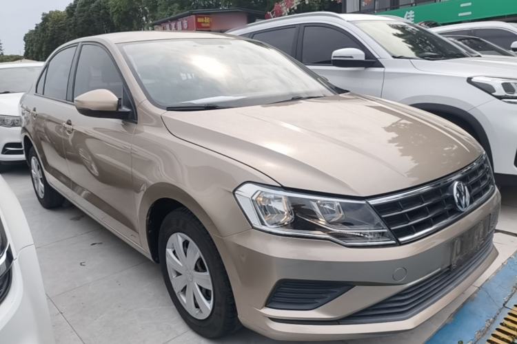 Used Volkswagen Jetta 2017 1.5L Manual Fashion Edition Exterior 1