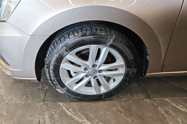 Used Volkswagen Jetta 2017 1.4L Manual Comfort Model Exterior 4