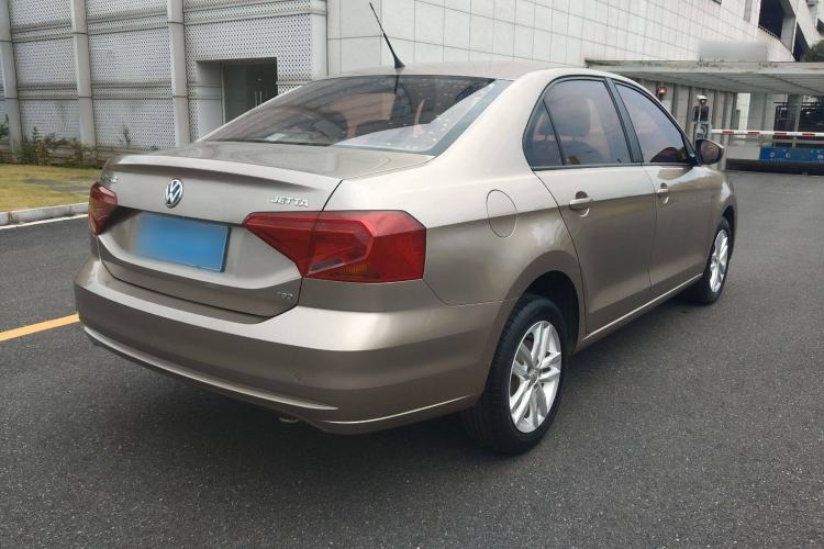 Used Volkswagen Jetta 2017 1.5L Manual Fashion Edition Exterior 6