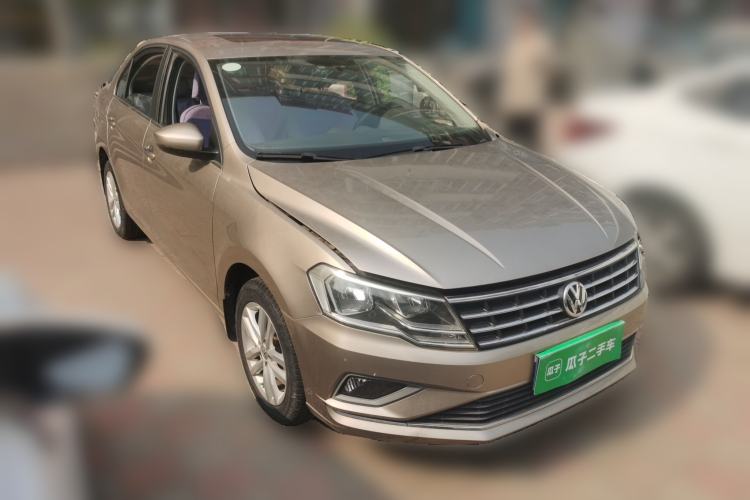 Used Volkswagen Jetta 2017 1.5L Manual Comfort Model Front Right 45 Deg