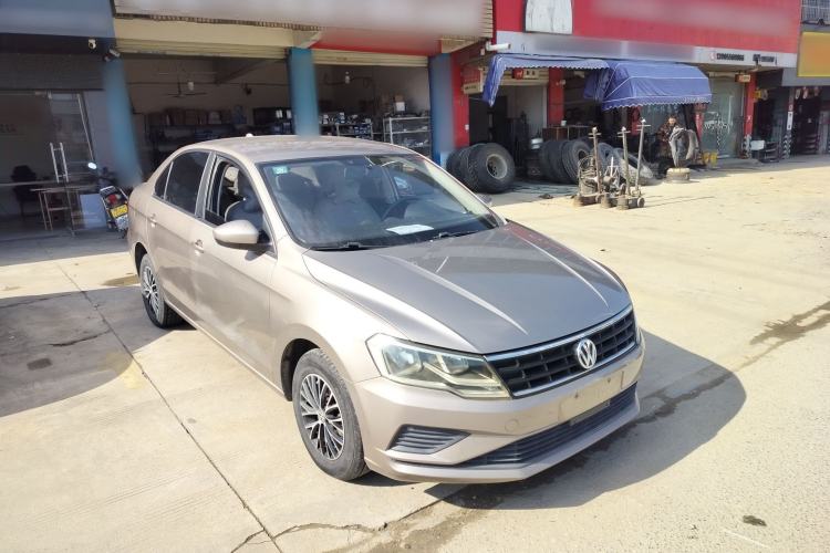 Used Volkswagen Jetta 2017 1.5L Automatic Fashion Model Front Right 45 Deg
