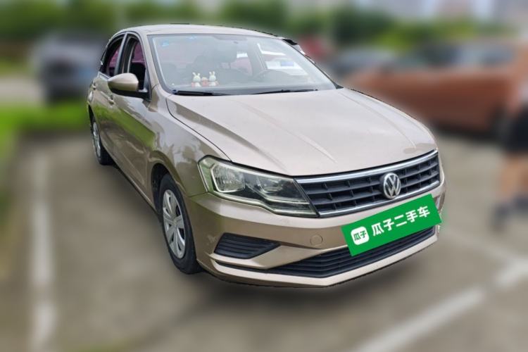 Used Volkswagen Jetta 2017 1.5L Manual Fashion Edition Front Right 45 Deg