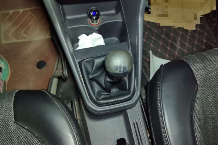 Used Volkswagen Jetta 2017 1.5L Manual Fashion Edition Gear Lever