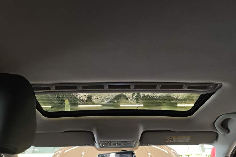 Used Volkswagen Jetta 2017 1.4L Manual Comfort Model Headliner